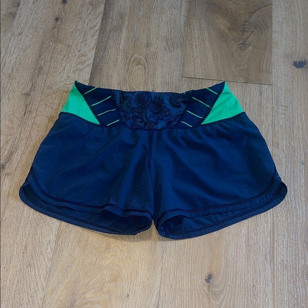 Lululemon navy workout athletic shorts size 4 running gym bottoms yoga workout